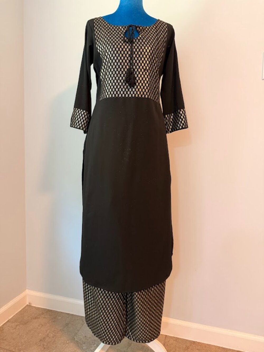 Black & Gold Kurti Set Geometric Print Wide Leg Pants